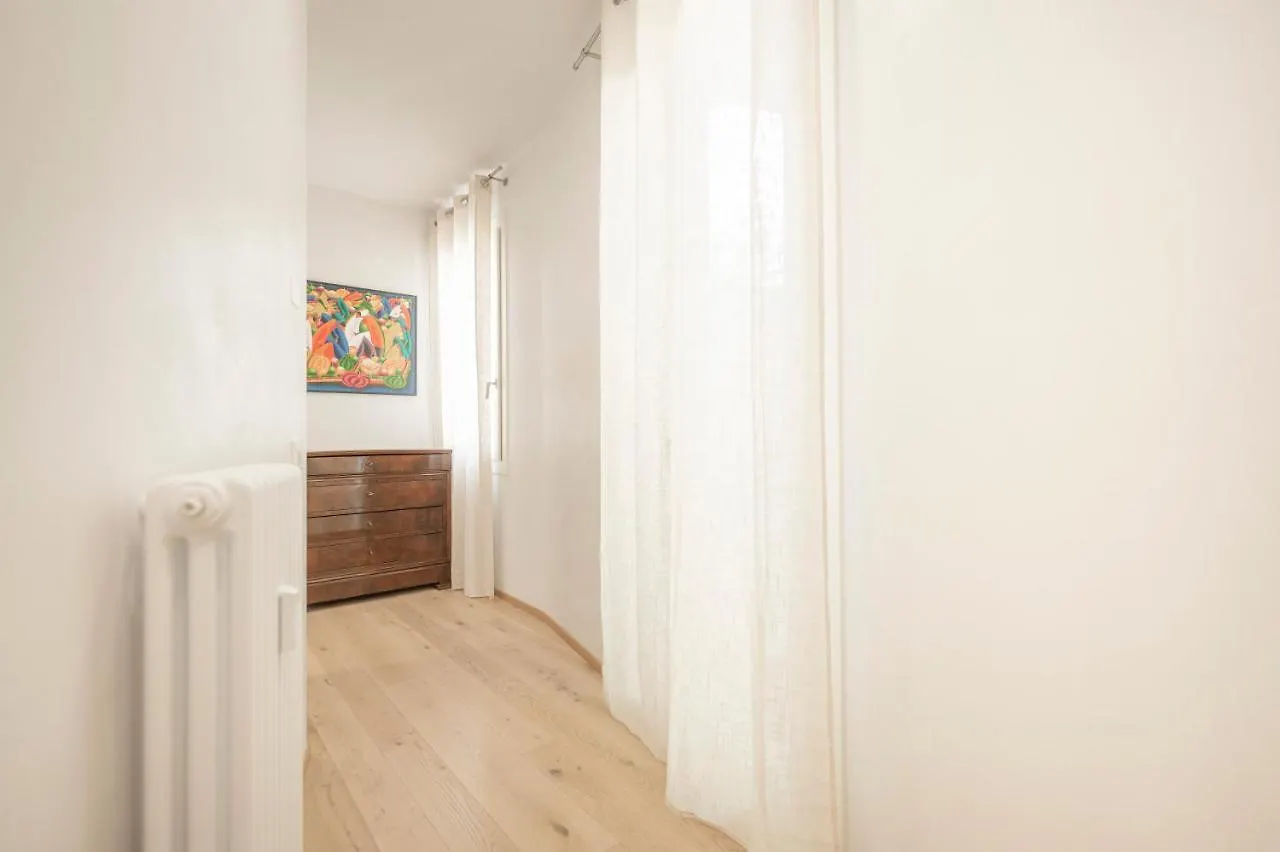 Attico Incantevole Con Jacuzzi Idromassaggio E Sauna Apartment Treviso 0*,  Italy