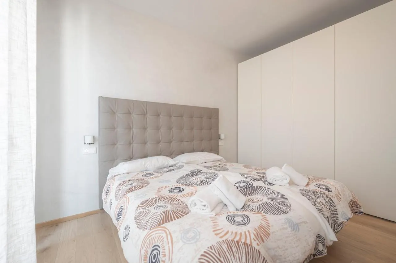 Attico Incantevole Con Jacuzzi Idromassaggio E Sauna Apartment Treviso