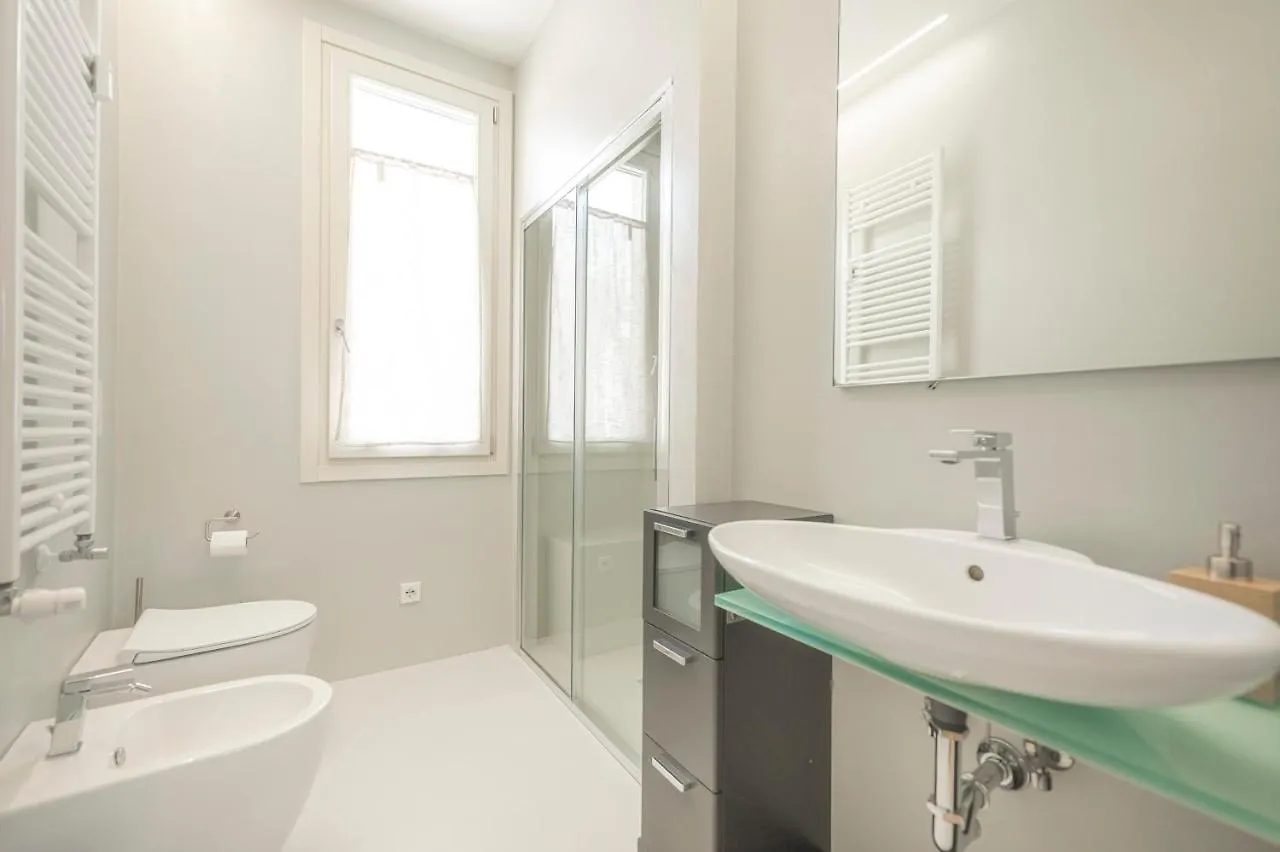 Attico Incantevole Con Jacuzzi Idromassaggio E Sauna Apartment Treviso 0*,